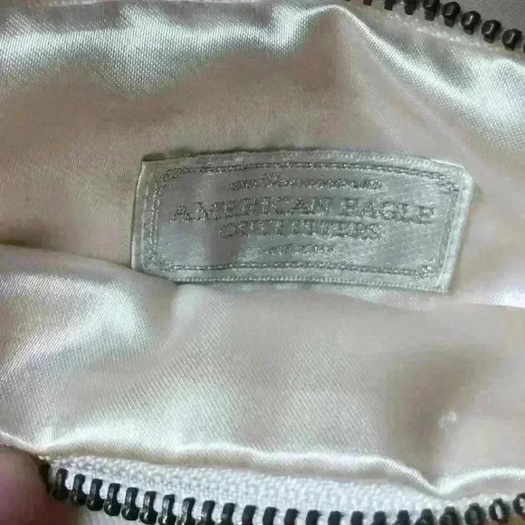 two vintage American Eagle and Avon bags. - Picture 5 of 13